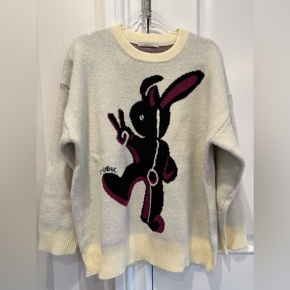 Cubic Cream Sweater with Black and Pink Graphic - Picture 2 of 7